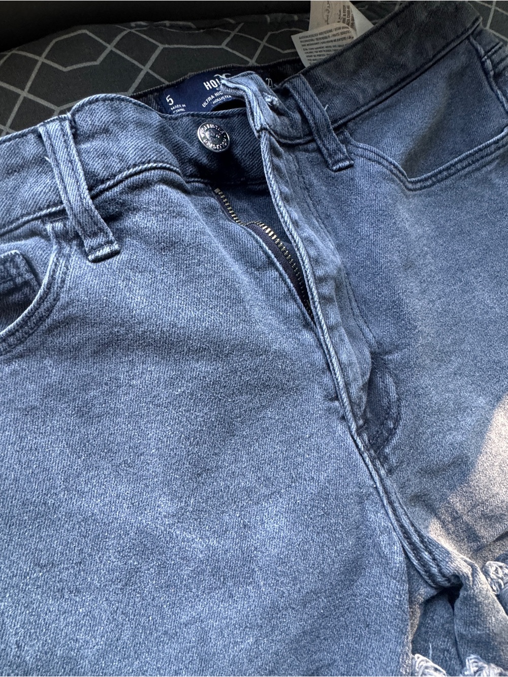 Women's Hollister Black Denim Shorts - Picture 5 of 5